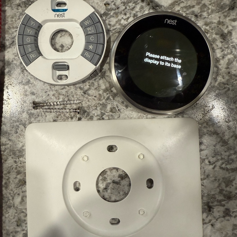 NEST Fragrances Networking Device - Black and White